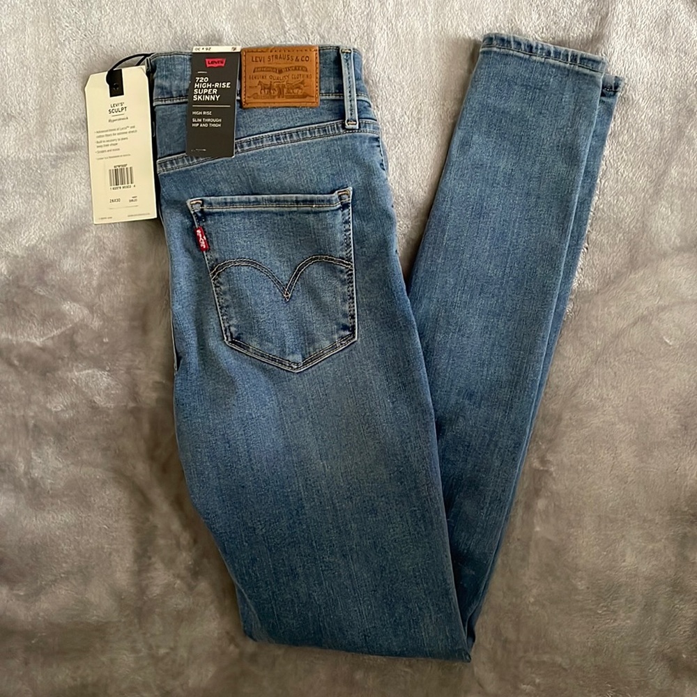Levi’s 720 High-Rise Super Skinny Jeans - Picture 3 of 11